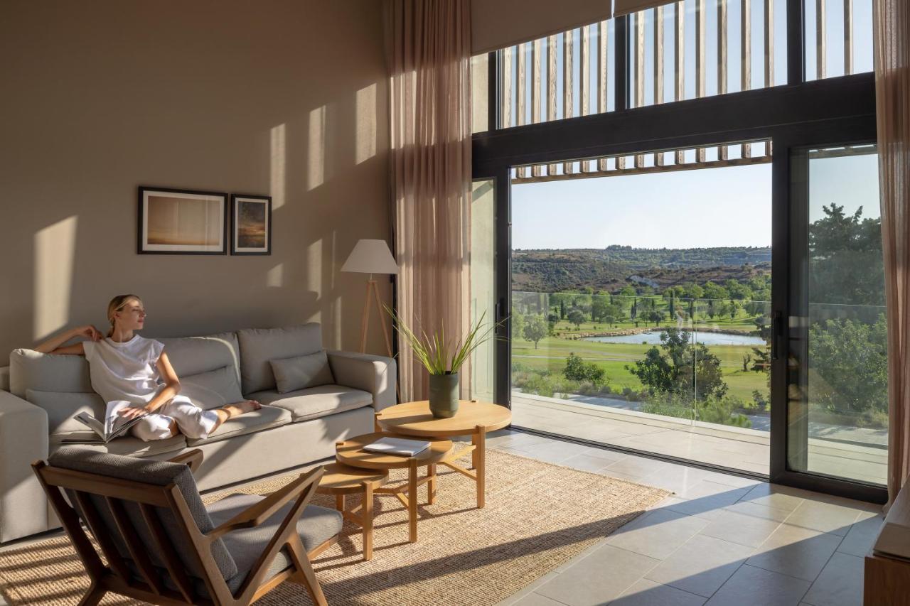 Minthis Resort Tsadha 外观 照片 Interior of a house