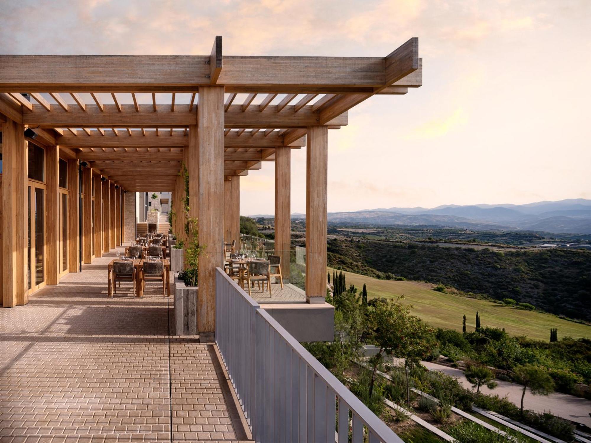 Minthis Resort Tsadha 外观 照片 Pergola at the Four Seasons Hotel, Athens