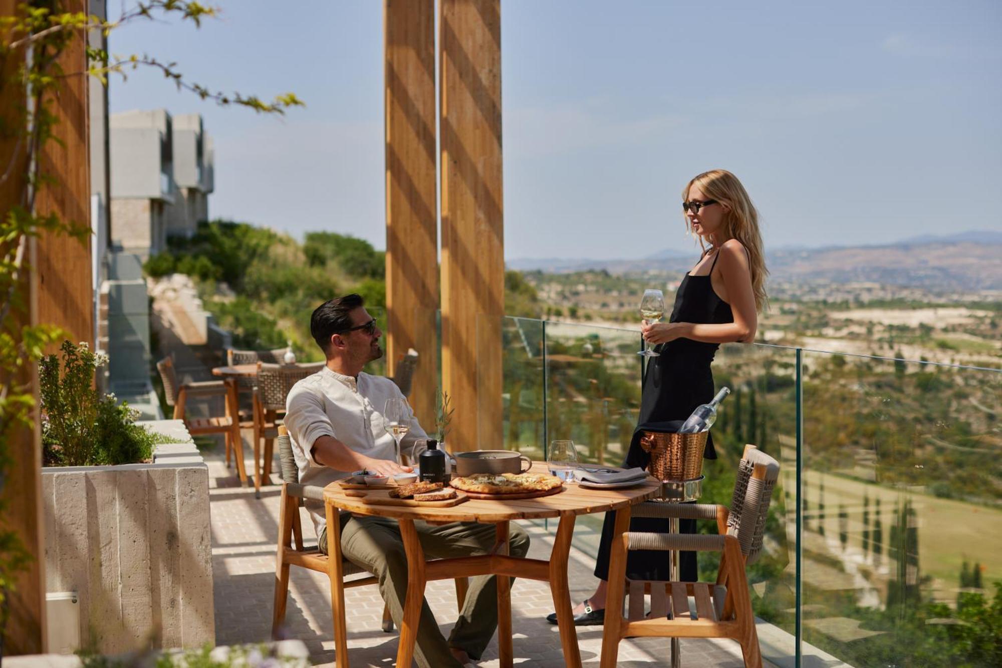 Minthis Resort Tsadha 外观 照片 The View