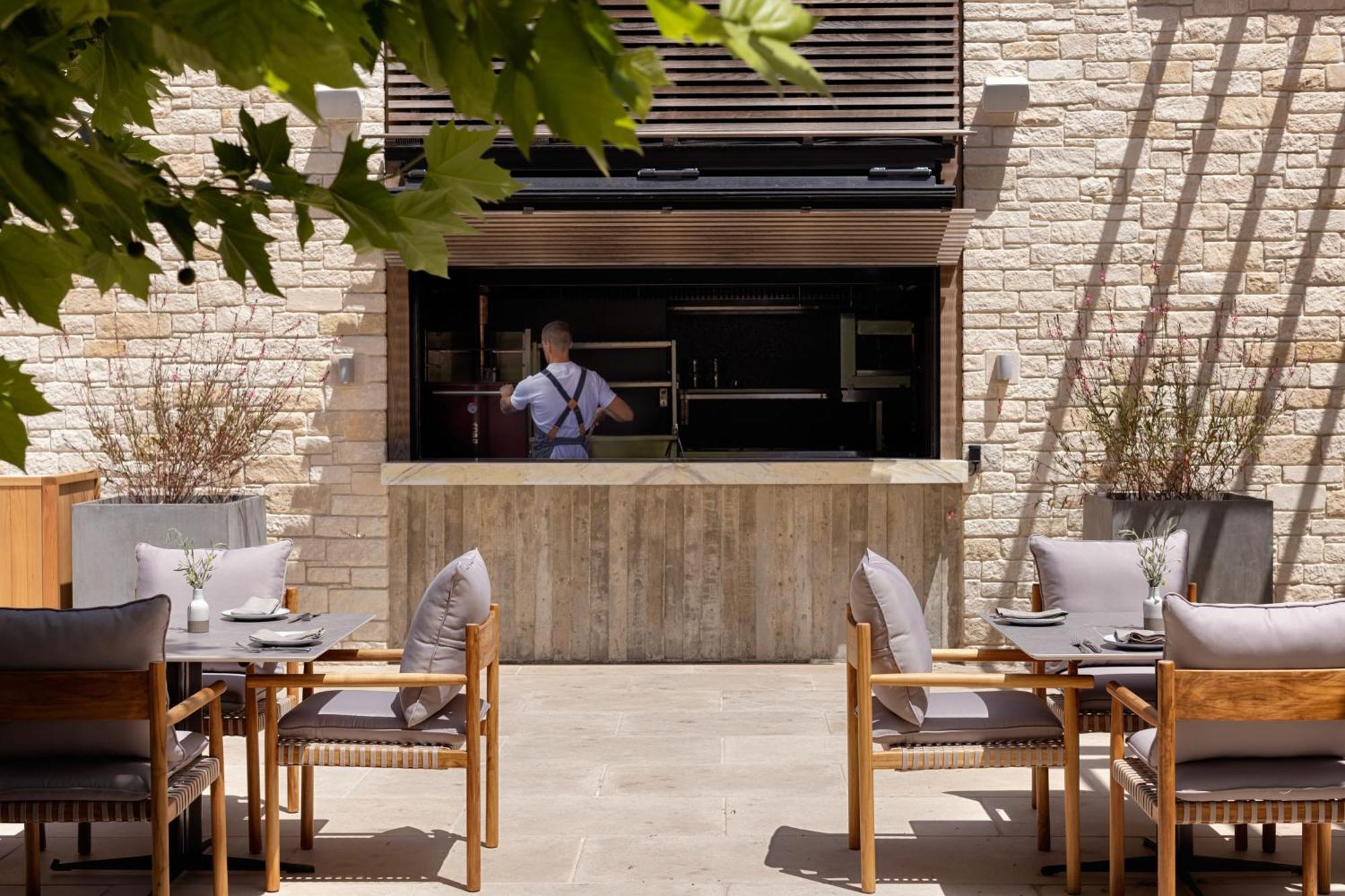 Minthis Resort Tsadha 外观 照片 The Pool Bar